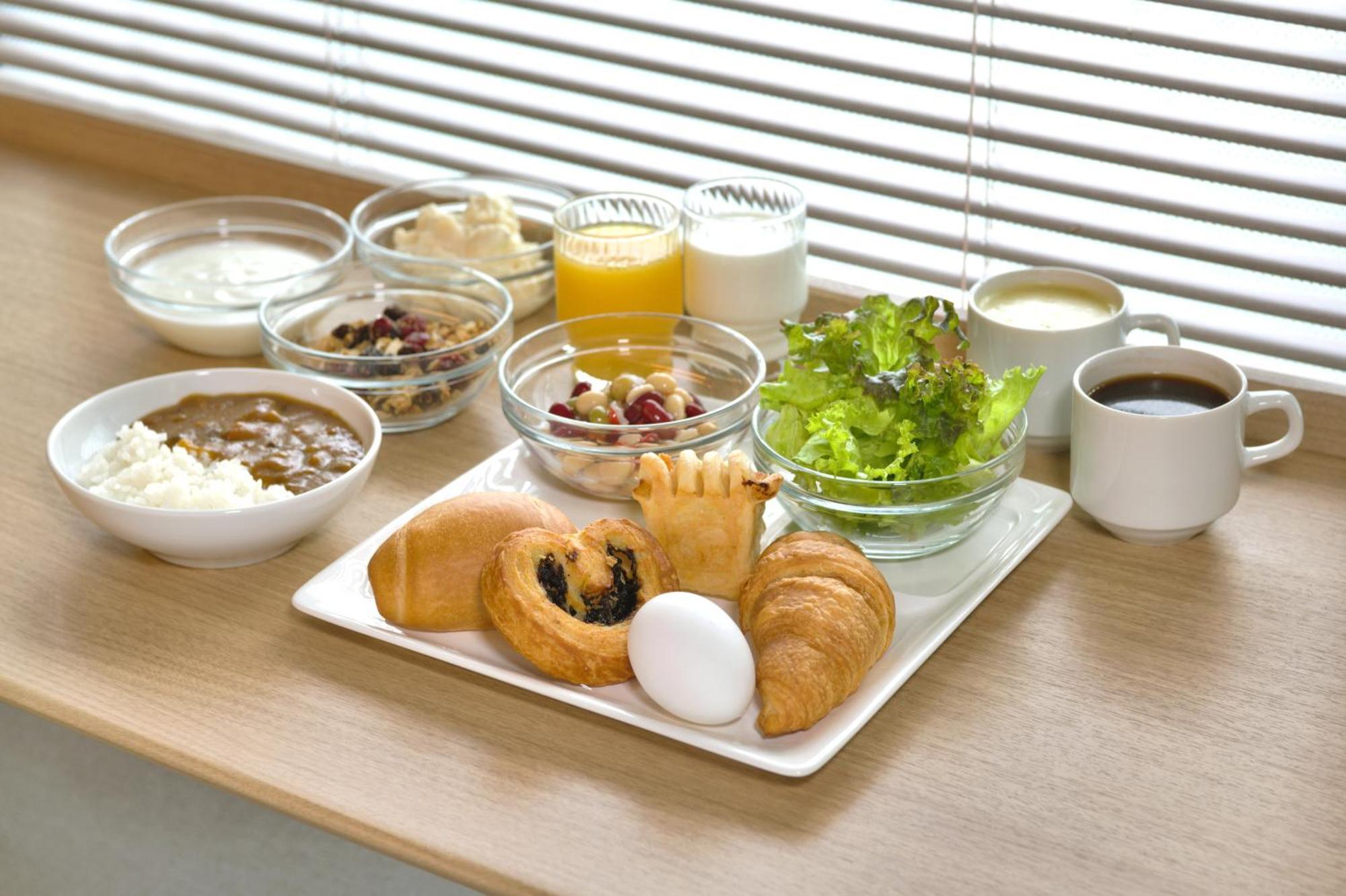 R&B Hotel Nagoya Shinkansenguchi Buitenkant foto